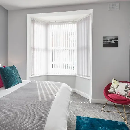 Host & - Riftswood At Ruby Apartment Saltburn-by-the-Sea