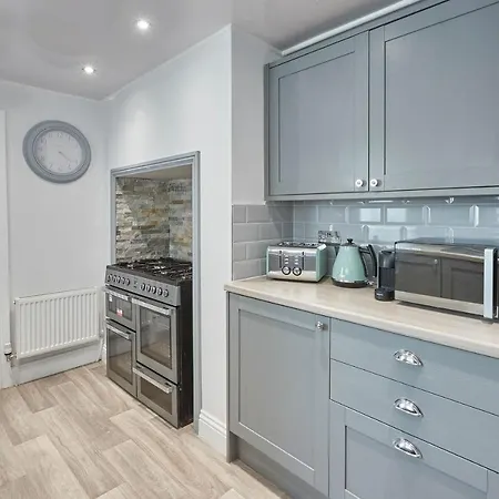 Host & - Riftswood At Ruby *